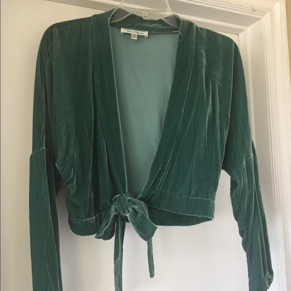 Green velvet wrap